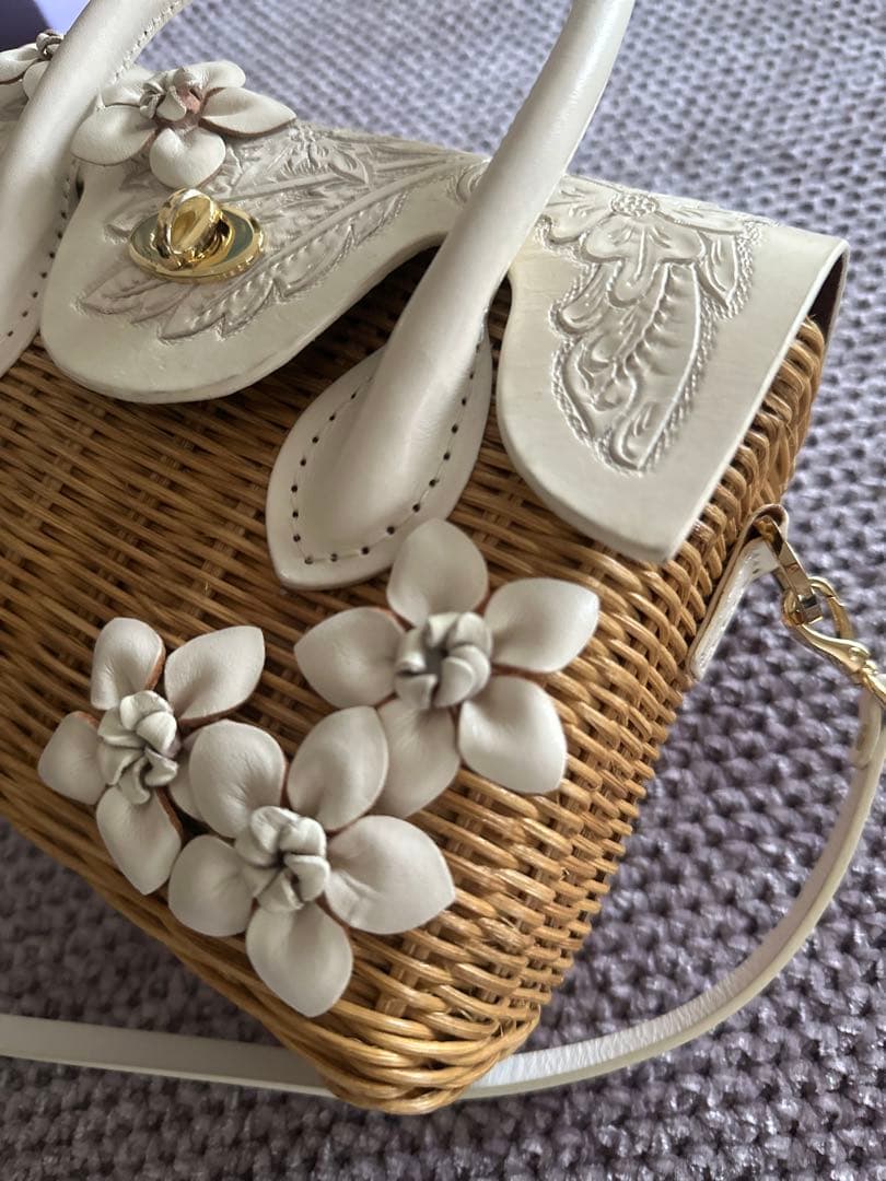 限定デザインカービングトライブス ラタン マエストラ 2WAYショルダー