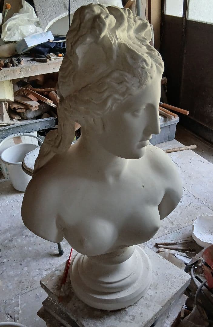 カピトリーノ胸像(高さ80cm)