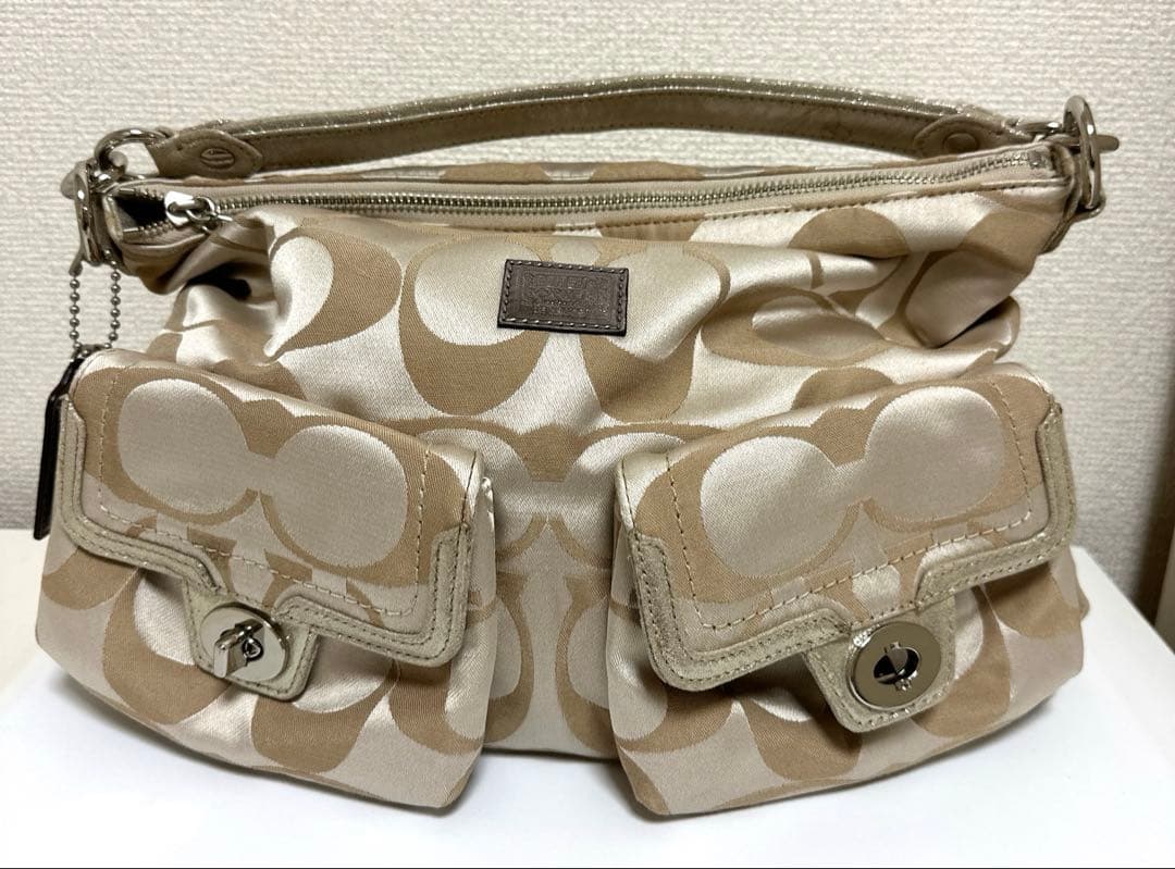 〇251047 コーチ ポピー シグネチャー ショルダーバック 18350 - メルカリ