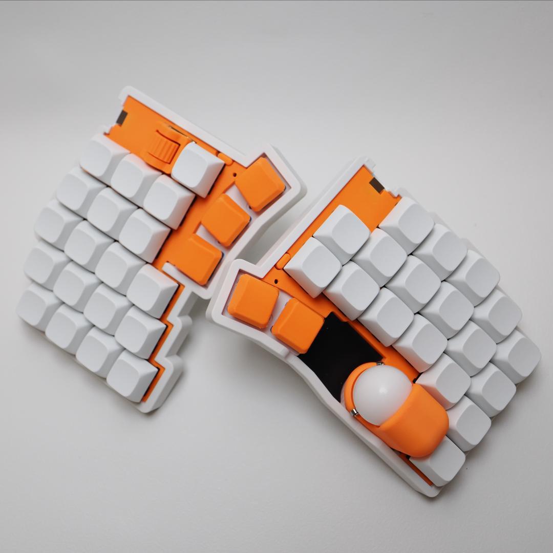 左右分割式トラックボール付きワイヤレスキーボード - メルカリ