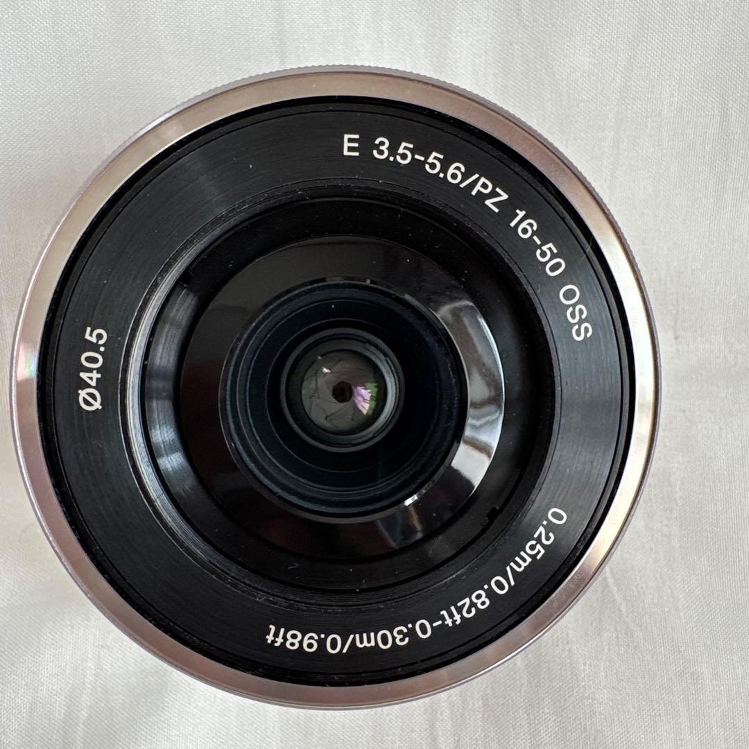 Sony E 16-50mm F3.5-5.6 OSS レンズ