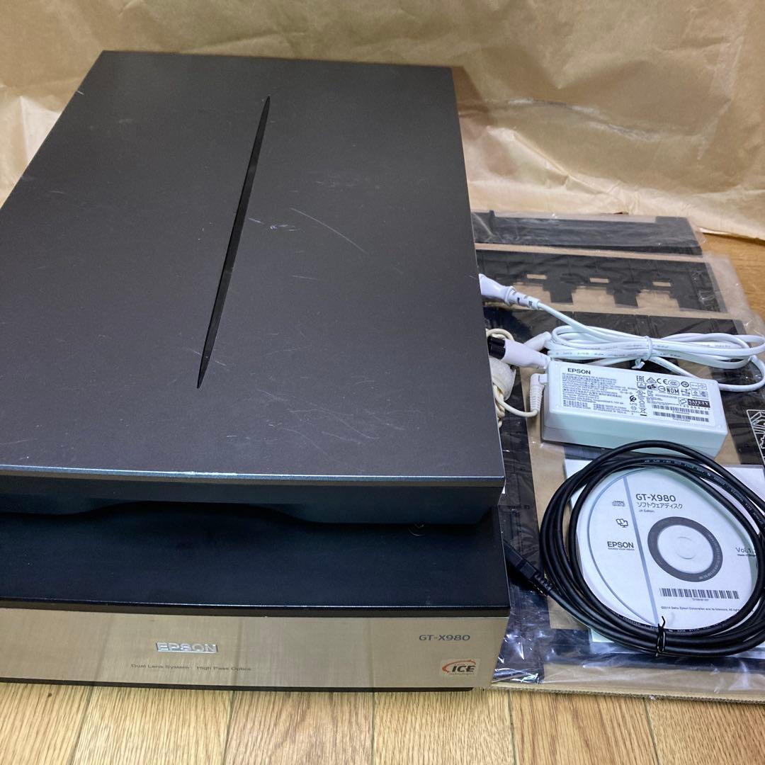 r*a様 EPSON GT-X980 フィルムホルダー付 傷多い 電源接触不良 自作フィルムホルダーは激しくオススメ｜怪力熊男
