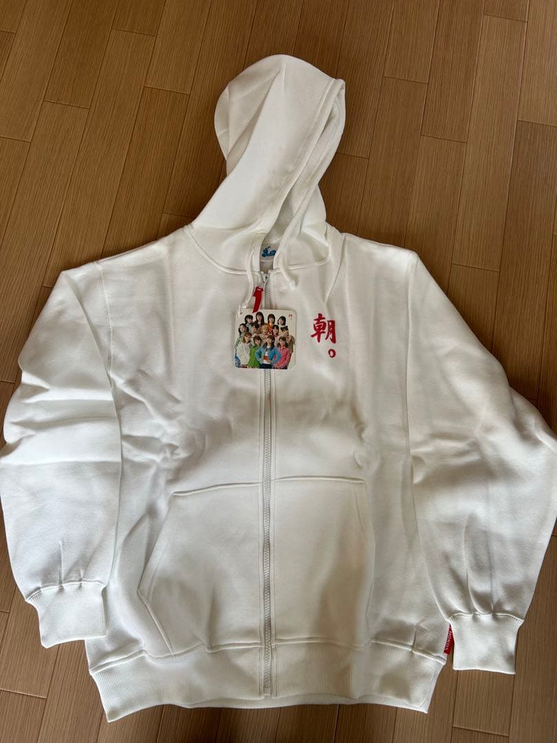 モーニング娘。ホワイト ジップアップパーカー CORPUS TOKYO（コーパス トーキョー） パーカー 「セットアップ対応