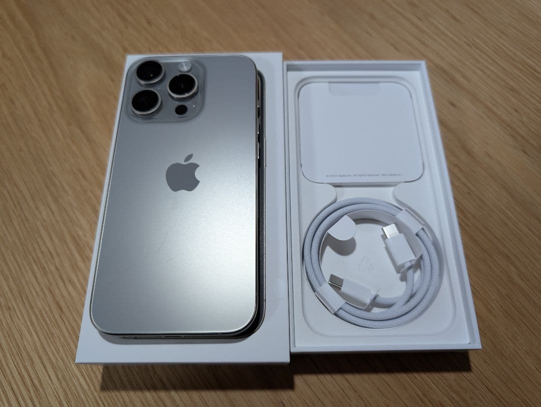 Apple iPhone 15 Pro 256GB ナチュラルチタニウム 本体 iPhone 15 Pro 256GB - ナチュラルチタニウム（SIMフリー）[整備済製品