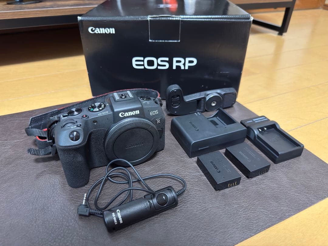 Canon EOS RP 保証書付き　付属品多数 販売終了】EOS RP・RF35 MACRO IS STM マウントアダプターキット