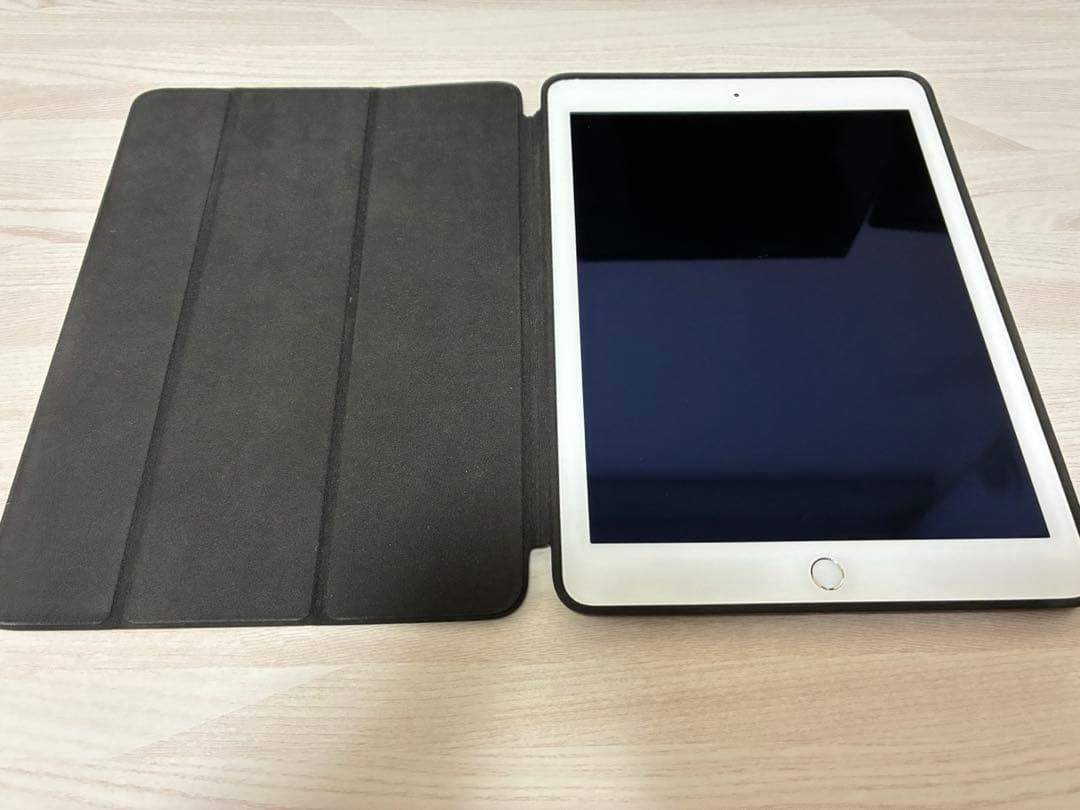 iPad Air 2 Wi-Fi 64GB 純正ケース付きiPad Air 2 64GB セルラーモデル