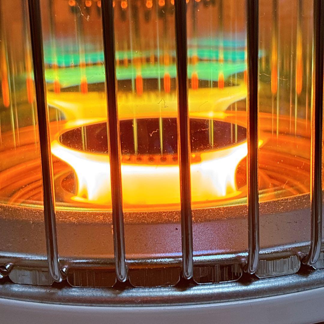 良品 トヨトミ レインボー ストーブ ホワイト 2021年式 RB-251