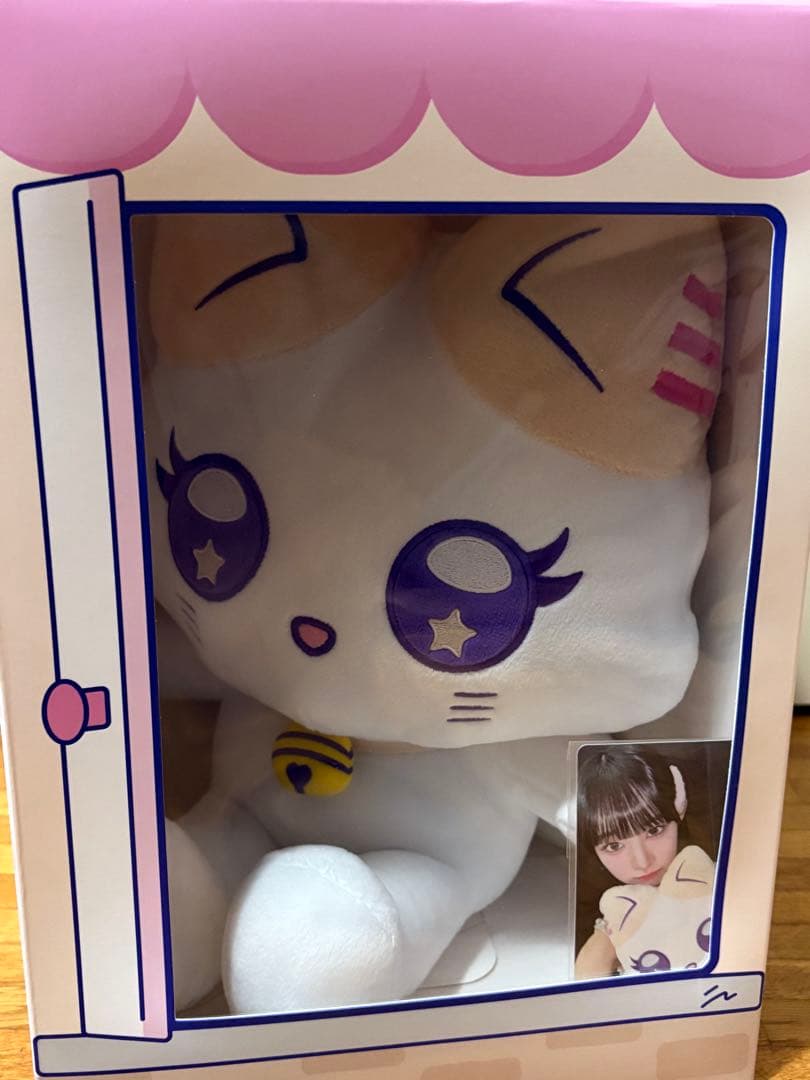 おすわりME:EYE's TSUKIME:I おすわりミャイズ TSUKI 飯田栞月 ME:EYE