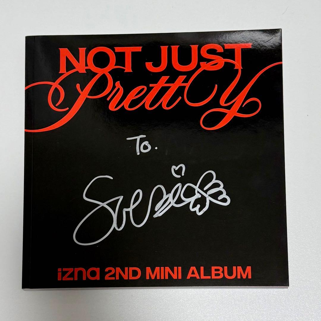 izna アルバム セビ サイン入り - メルカリ
