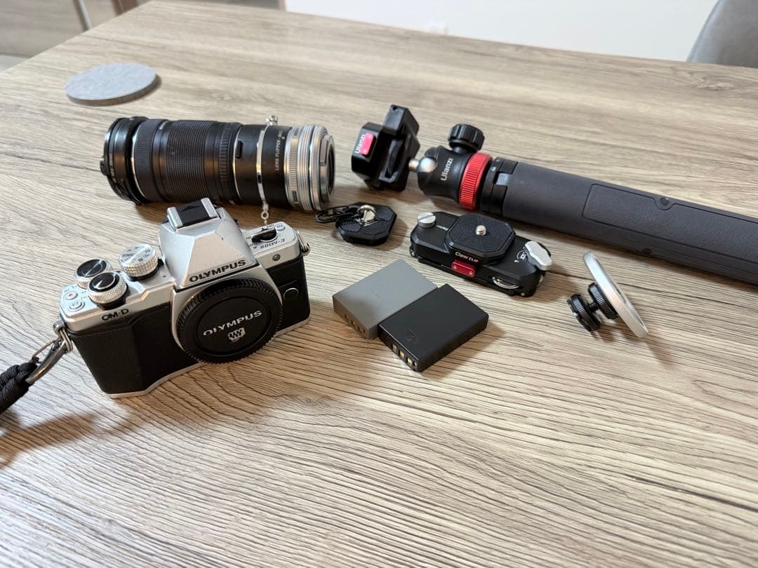 【1/5迄値下】OLYMPUS OM-D E-M10+Ulanzi+Gowing Amazon.co.jp: OLYMPUS ミラーレス一眼 OM-D E-M10 MarkIII EZダブル