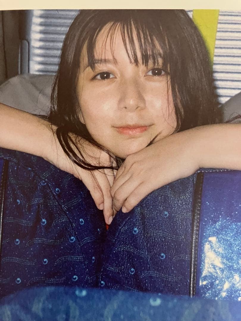 charm charm 上白石萌歌 写真集 初版 帯付き - メルカリ