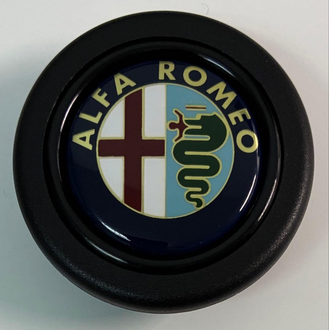 モモ MOMO AlfaRomeo ホーンボタン正規品/ステアリング/ハンドル
