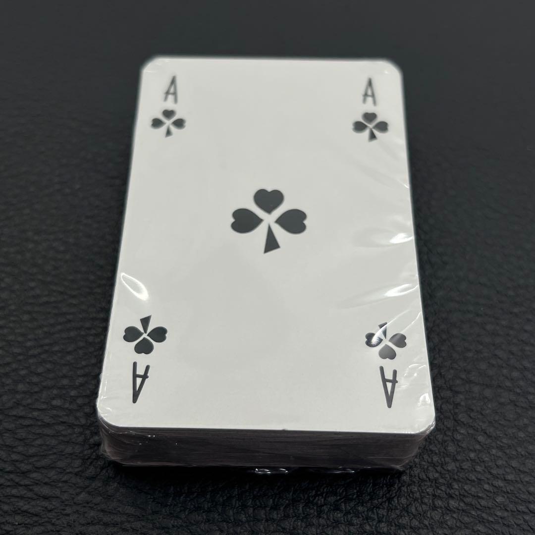 YVES SAINT LAURENT YSL サンローラン トランプ 未開封 - メルカリ