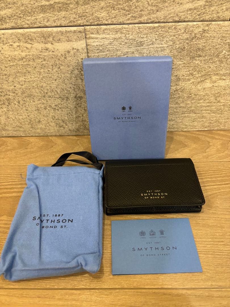 新品 スマイソン 名刺入れ ブラック Smythson（スマイソン） 名刺入れ（カードケース） MARA FOLDED CARD