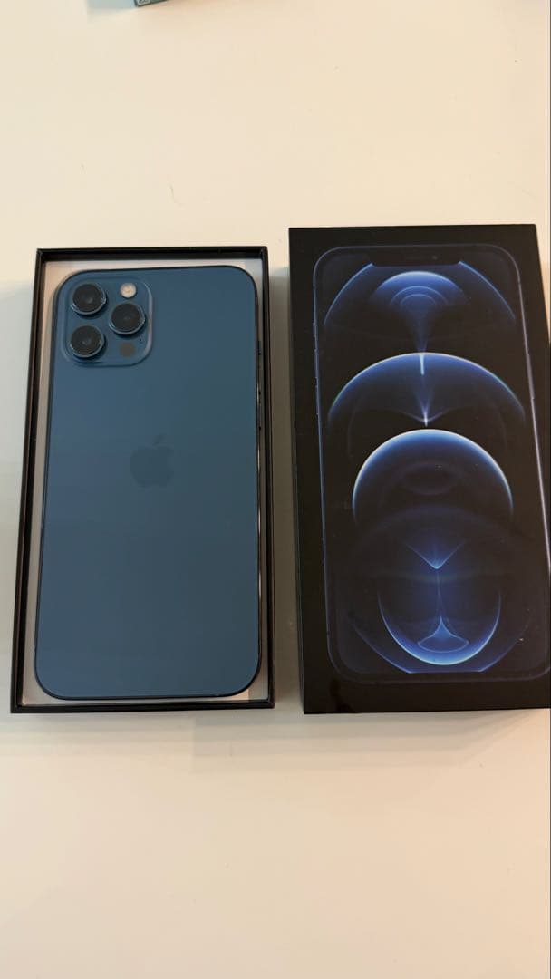 Apple iPhone 12 Promax青色 本体 箱付き Amazon.com: Apple iPhone 12 Pro Max 5G, US Version, 256GB, Pacific