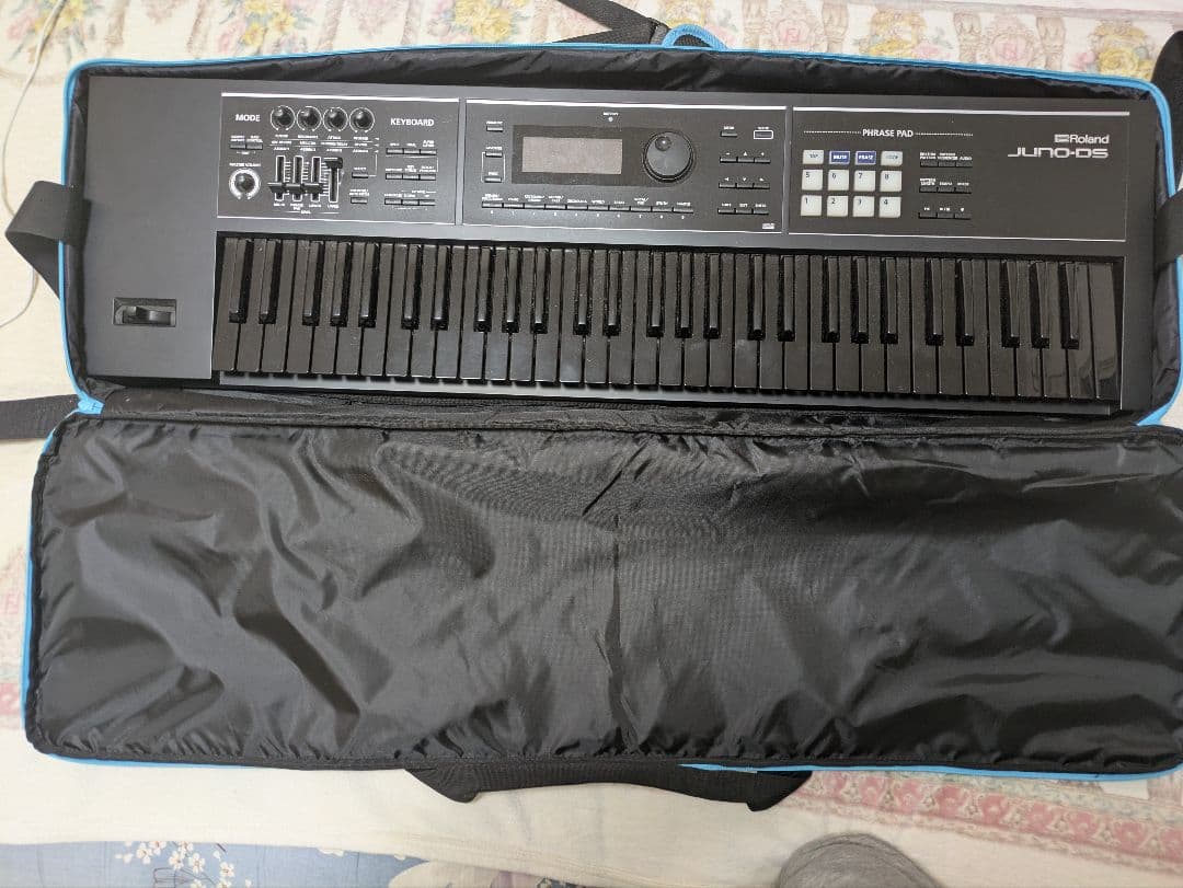 Roland JUNO-DS 61鍵 シンセサイザー 黒鍵 Roland(ローランド) ／ JUNO-DS61 数量限定色ブラック 黒鍵 - 61鍵