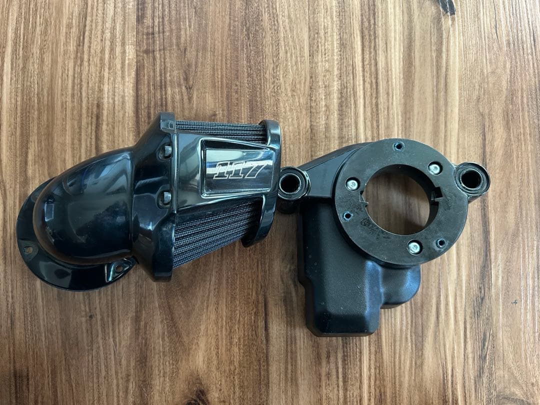 ハーレー 純正 FXLRST エアークリーナー2023年製 新車外し！ ハーレー 純正 FXLRST エアークリーナー2023年製 新車外し！ 新車外し