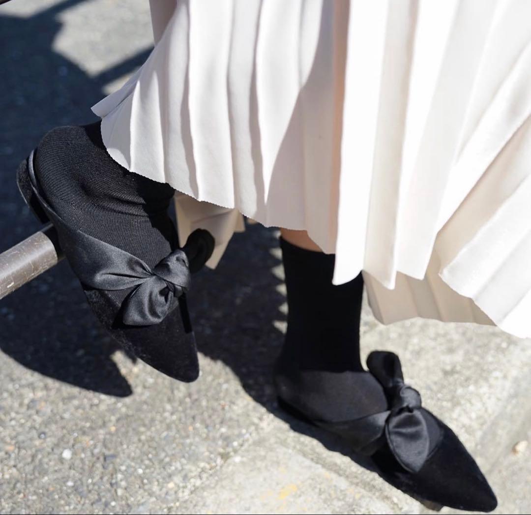 OHGA ベロアリボンミュール - メルカリ