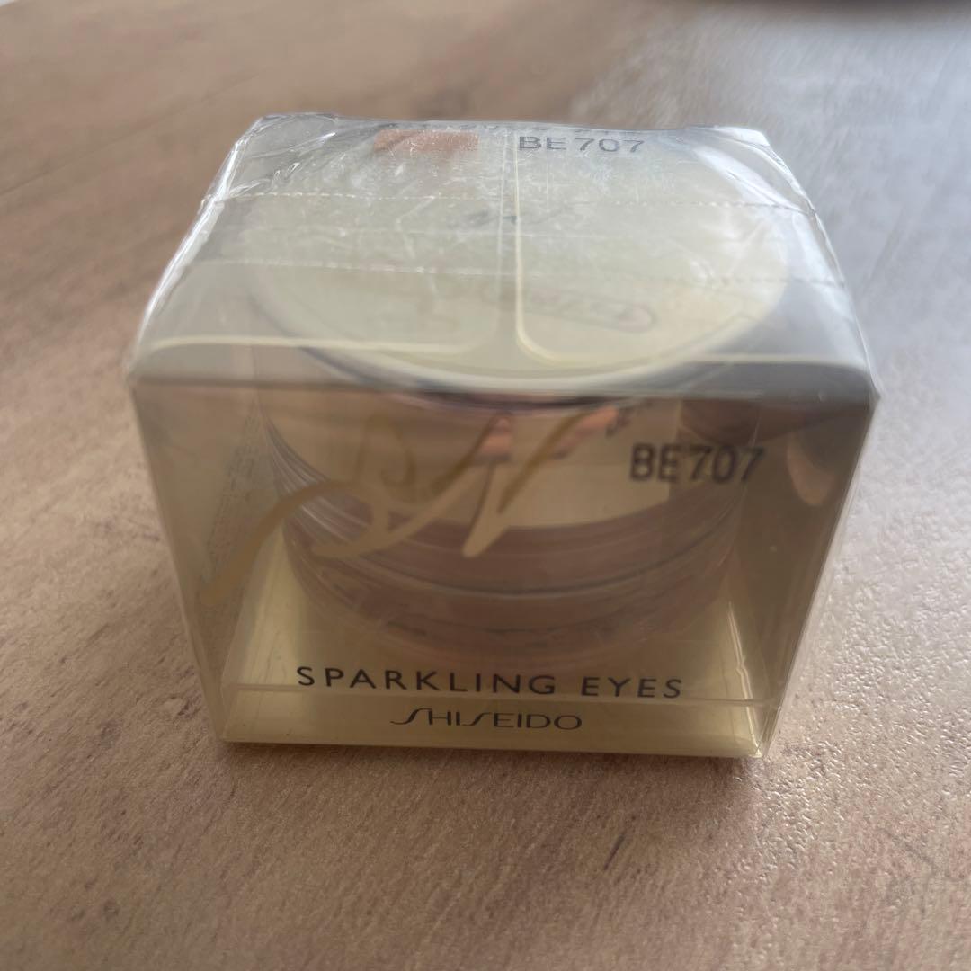 資生堂ピエヌ 希少スパークリングアイズ アイシャドウ BE WTセットで♪