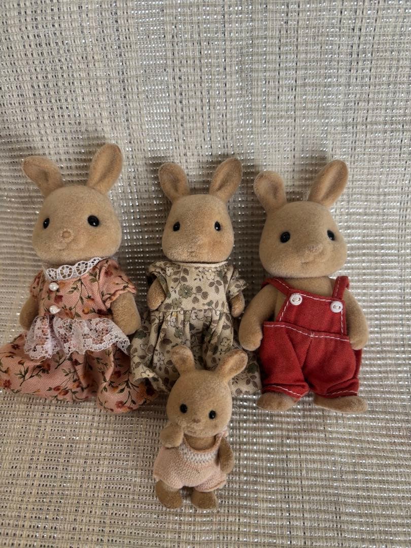 シルバニアファミリー みるくウサギファミリー 4体セット - メルカリ