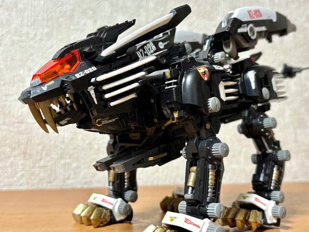 HMM ブレードライガーAB 塗装済み 完成品 コトブキヤ プラモデル ゾイド HMMゾイド】いくぜ、ライガー！ 「RZ-028 ブレードライガーAB」が10月