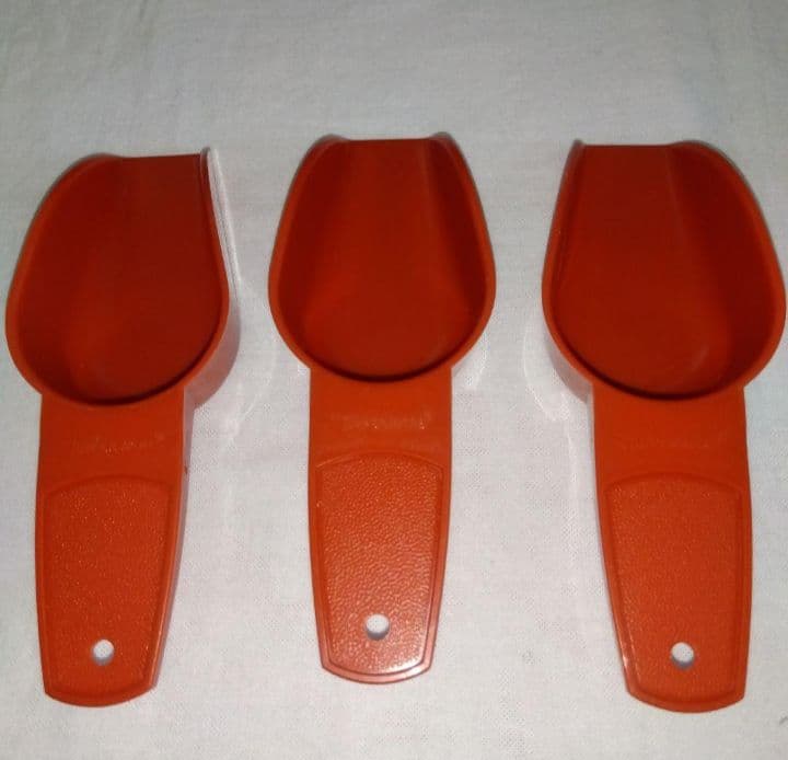 タッパーウエア スコップスプーン 3 万能ナイフ2 各種スプーン5 小物10