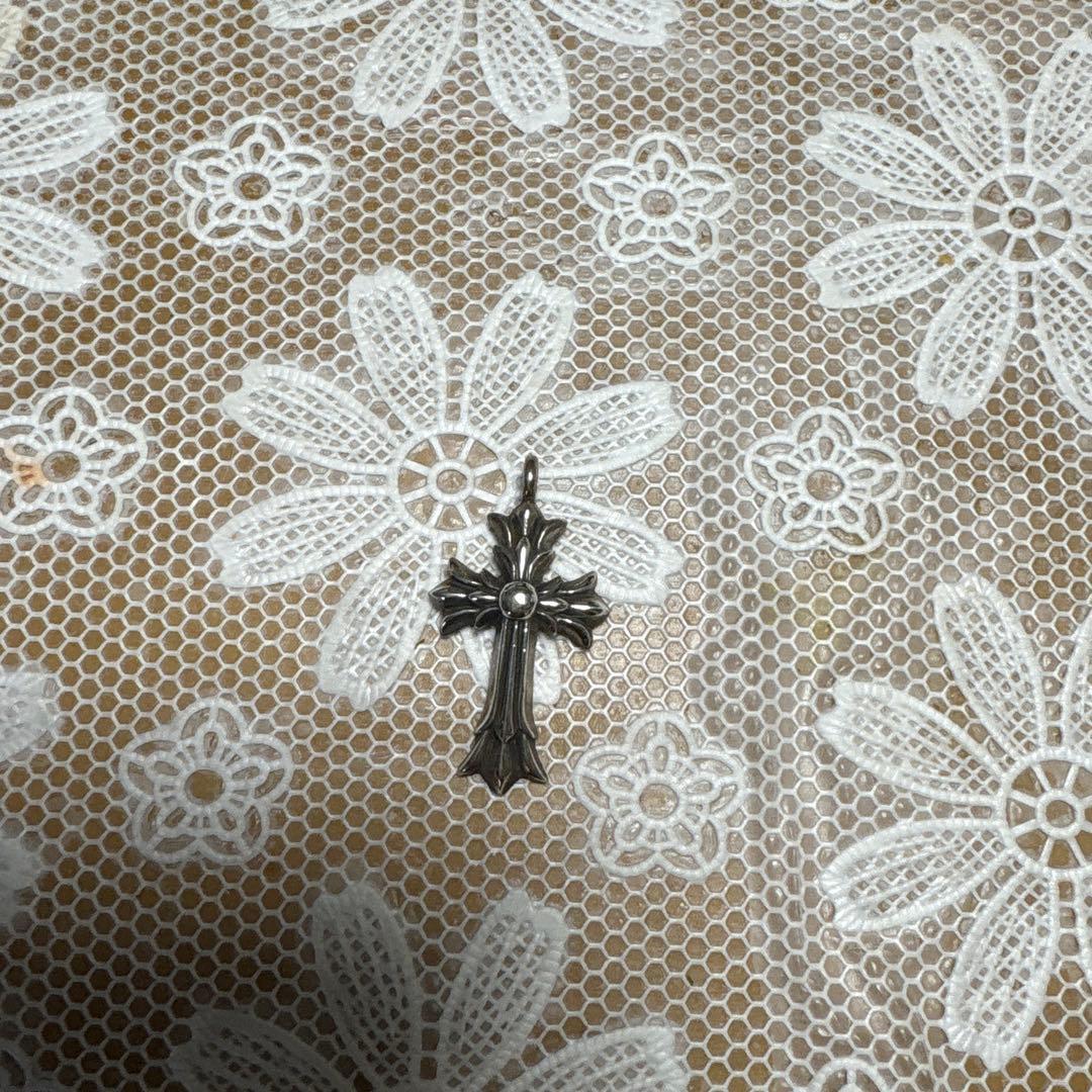 yoshi クロムハーツ ダブルCHクロスチャーム クロムハーツダブルCHクロスチャームwithパヴェダイヤモンド|クロム