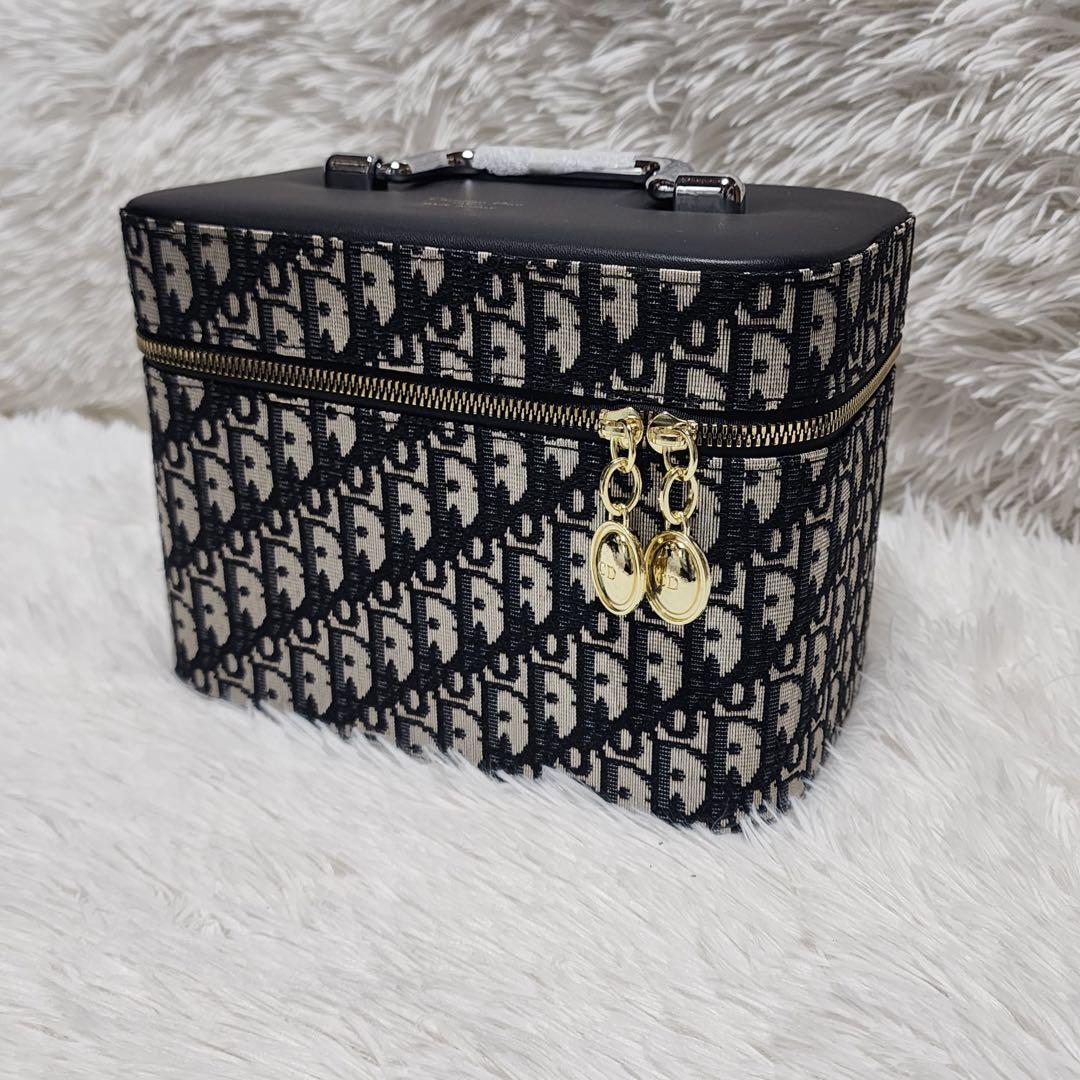 ディオール　バニティポーチ　トロッター柄　ノベルティ Amazon | Dior ディオール オリジナル バニティ 2024 ホリデー