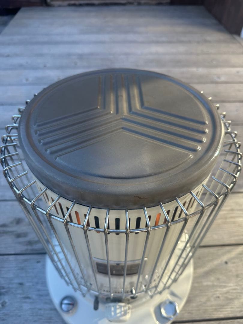 タカチャン様専用 2022年製 トヨトミ 石油ストーブ KS67HW おまけ付き