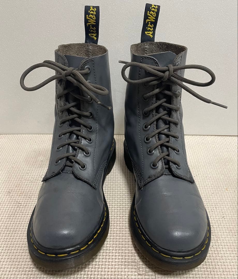 Dr Martens ドクターマーチン 8ホール ブーツUK4グレー - メルカリ