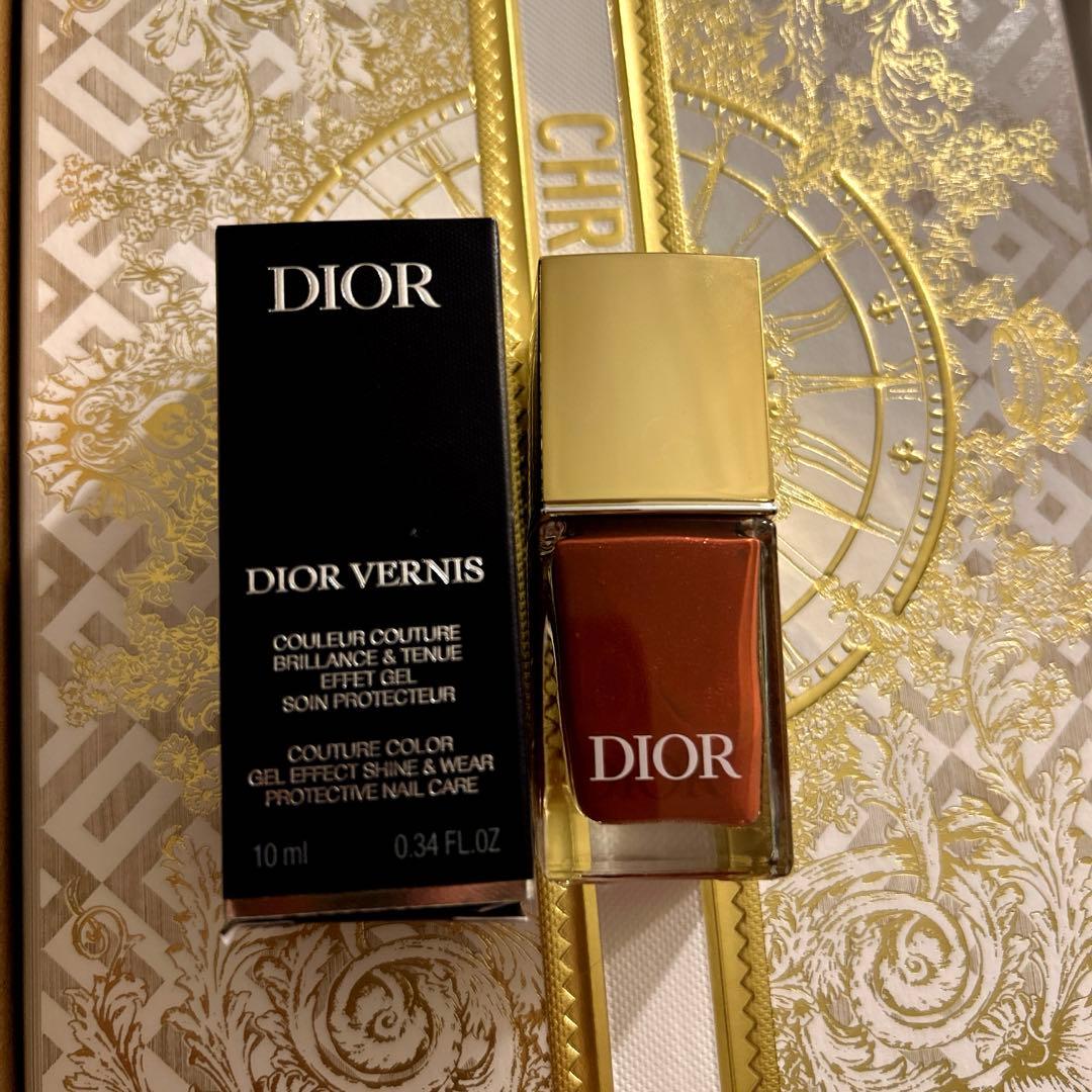 ディオール ヴェルニ 641 ワール ドゥ バル クリスマス 2024 限定