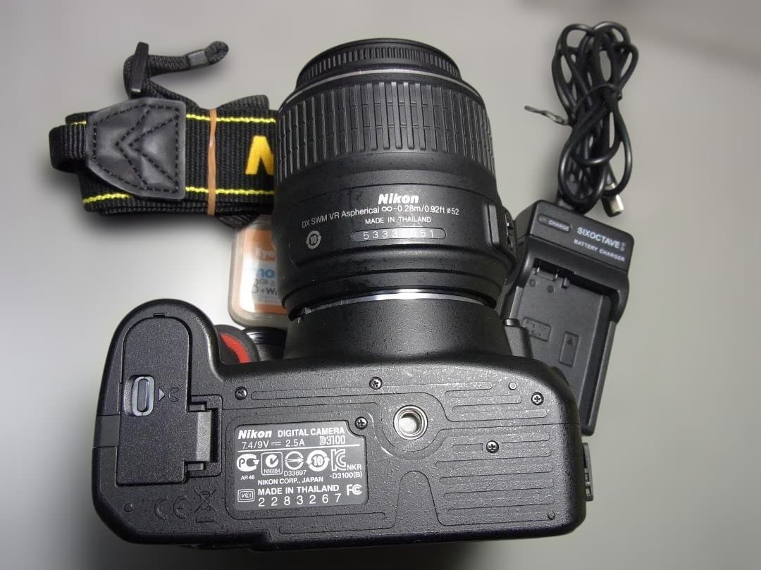 130 Nikon D3100 デジタル一眼レフ レンズバッテリー充電器送料込み