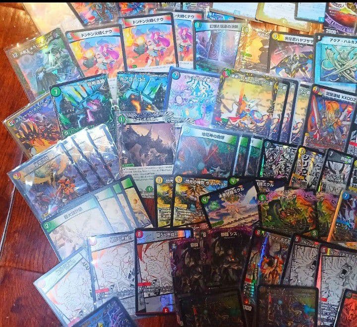 デュエマ まとめ売り 引退品 大量 2.5㎏ 約1500枚 デッキパーツ