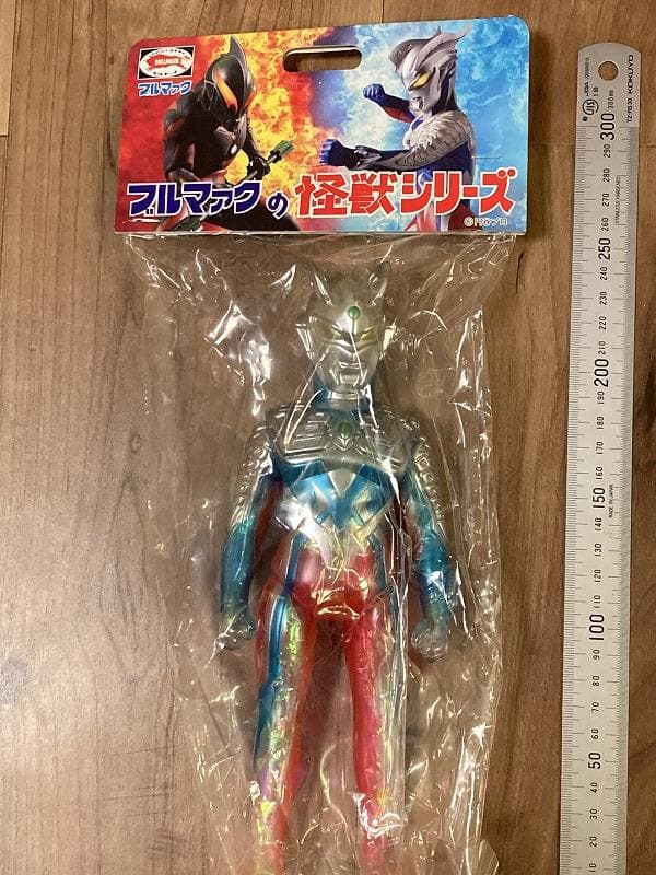透明ソフビ ウルトラマンゼロ ブルマァク ソフビ ウルトラセブン