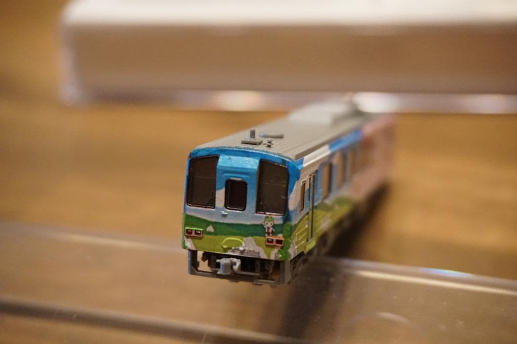 TOMIX製 キハ120系 美祢線 「美祢号ラッピング車両」 M車 - メルカリ