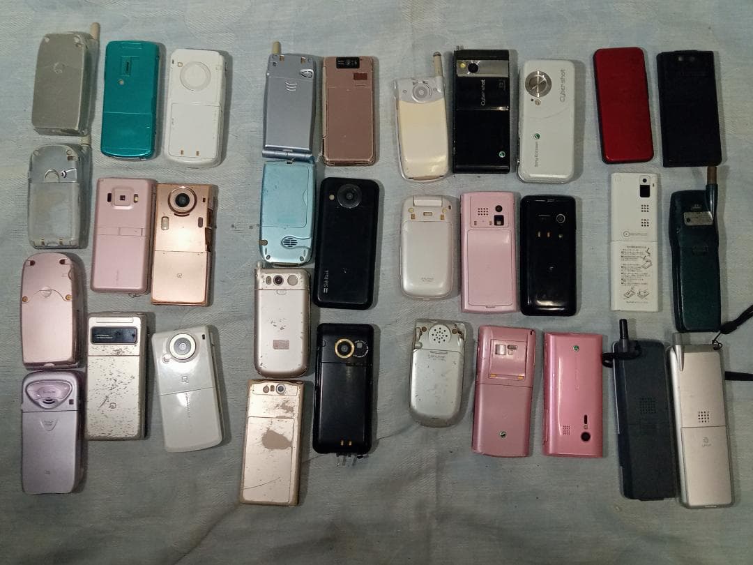 携帯電話 ガラケー ジャンク品 まとめ売り 32台 ドコモ ソフトバンク