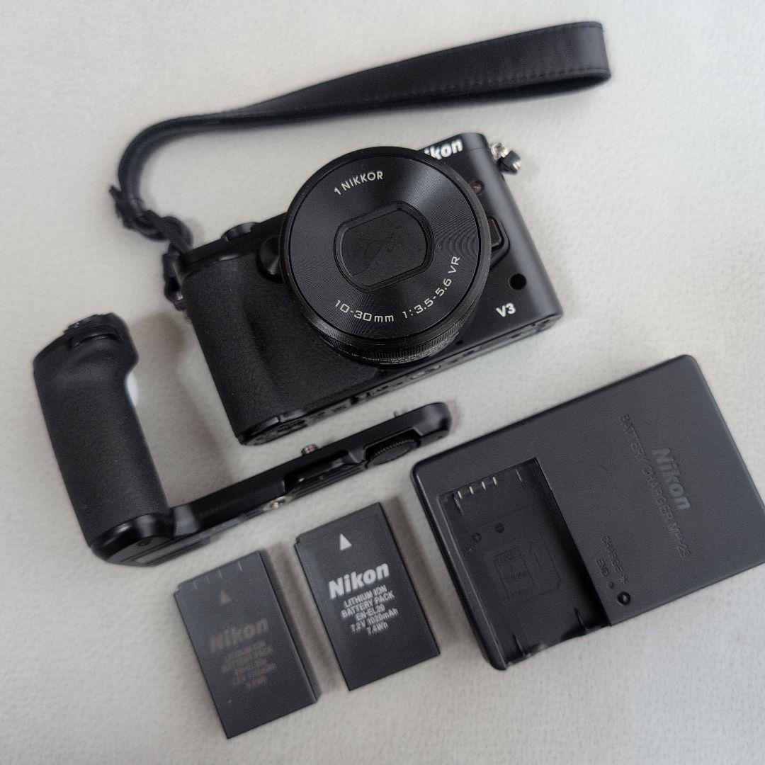 Nikon 1 V3 ミラーレスカメラ 10-30mmレンズ付き Nikon 1 V3 ミラーレス一眼カメラ 標準パワーズームレンズキット