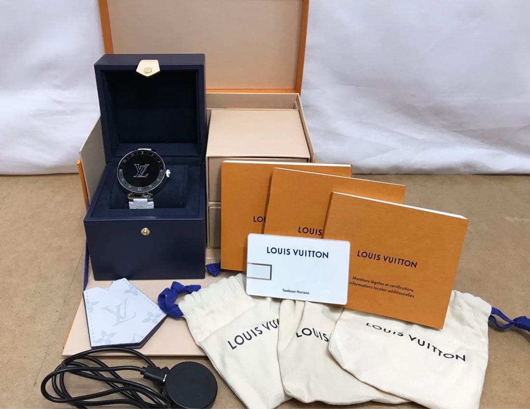 ルイ・ヴィトン タンブール ホライゾンV2 スマートウォッチ 4215