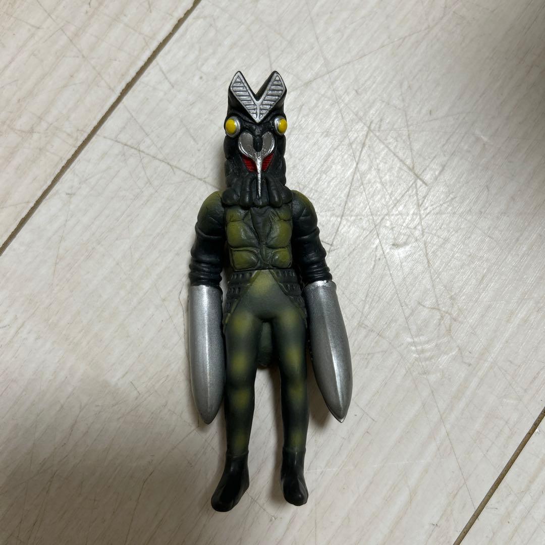 ウルトラマン ソフビ フィギュア バルタン星人 2004年製 - メルカリ