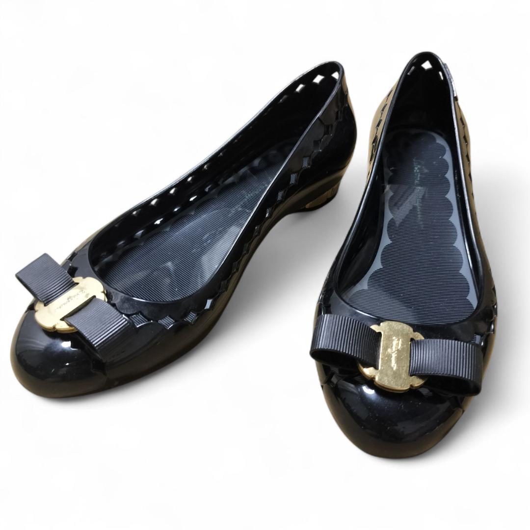【美品】フェラガモ パンプス ラバー ヴァラ VARA JELLY ブラック FERRAGAMO (Salvatore Ferragamo) フェラガモ パンプス/VARA JELLY