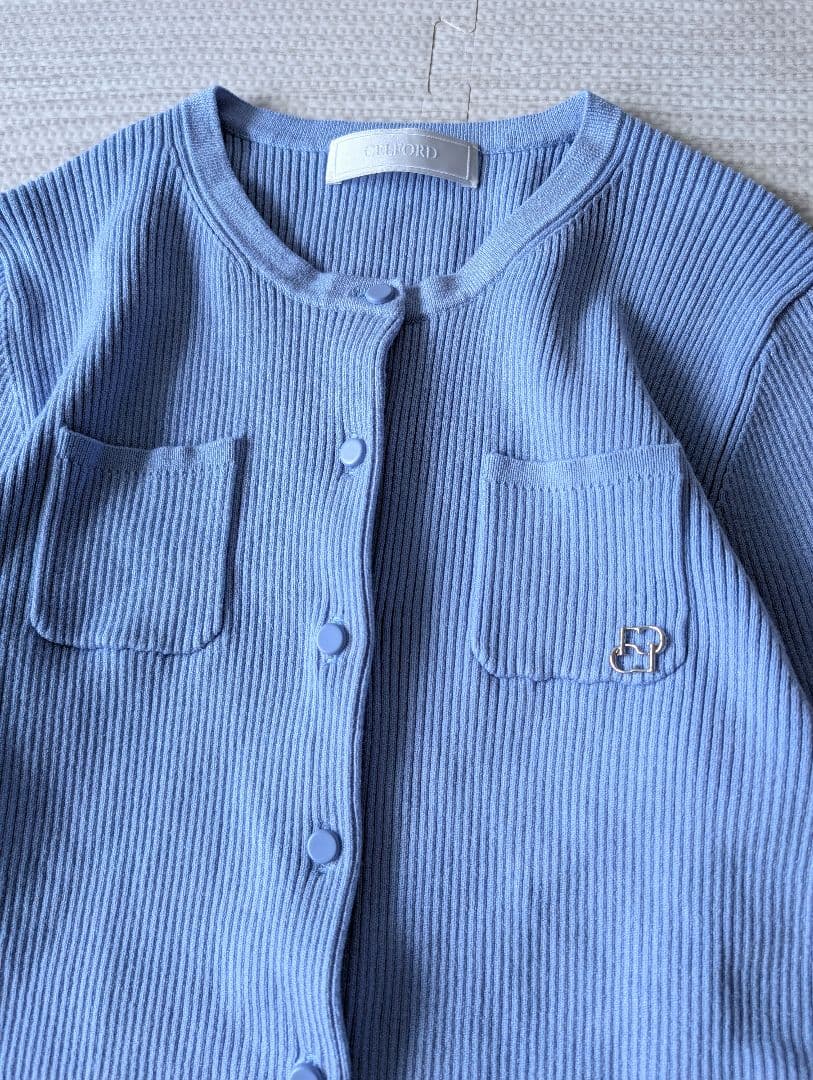 極美品セルフォード 2025 ロゴチャーム リブニットカーディガン ブルー