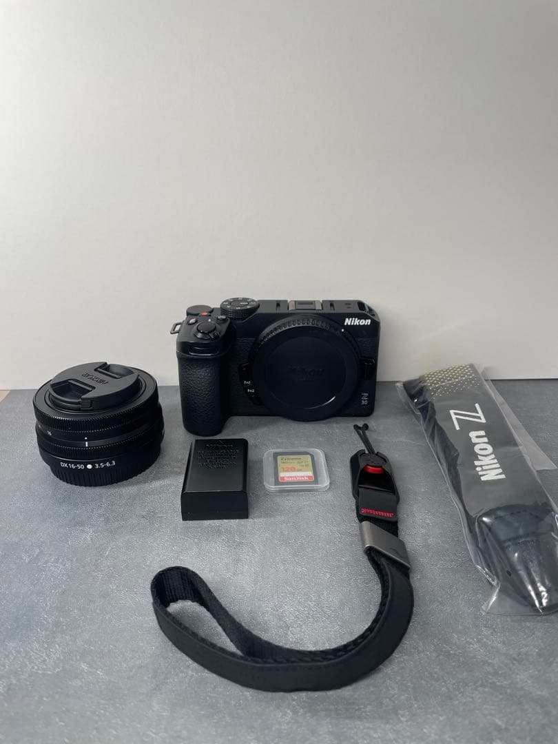 Uさん専用　【中古美品】Nikon Z30本体＋DX16-50Kit Uさん専用 【中古美品】Nikon Z30本体＋DX16-50Kit 中古美品】Nikon