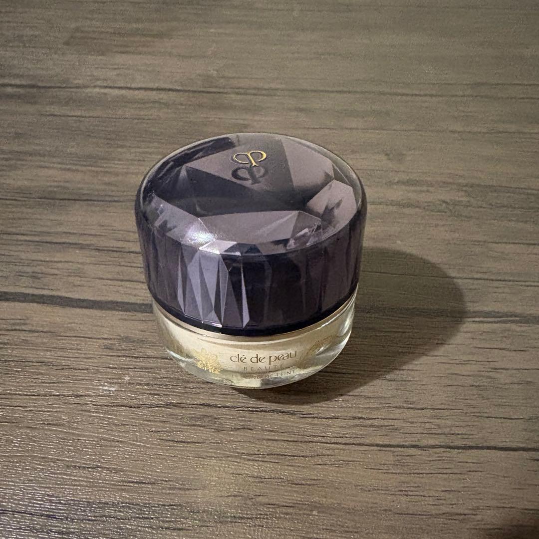 クレドポーボーテ　ルフォンドゥタンオークル10 クレ・ド・ポー ボーテ / ル・フォンドゥタンn オークル10の公式商品