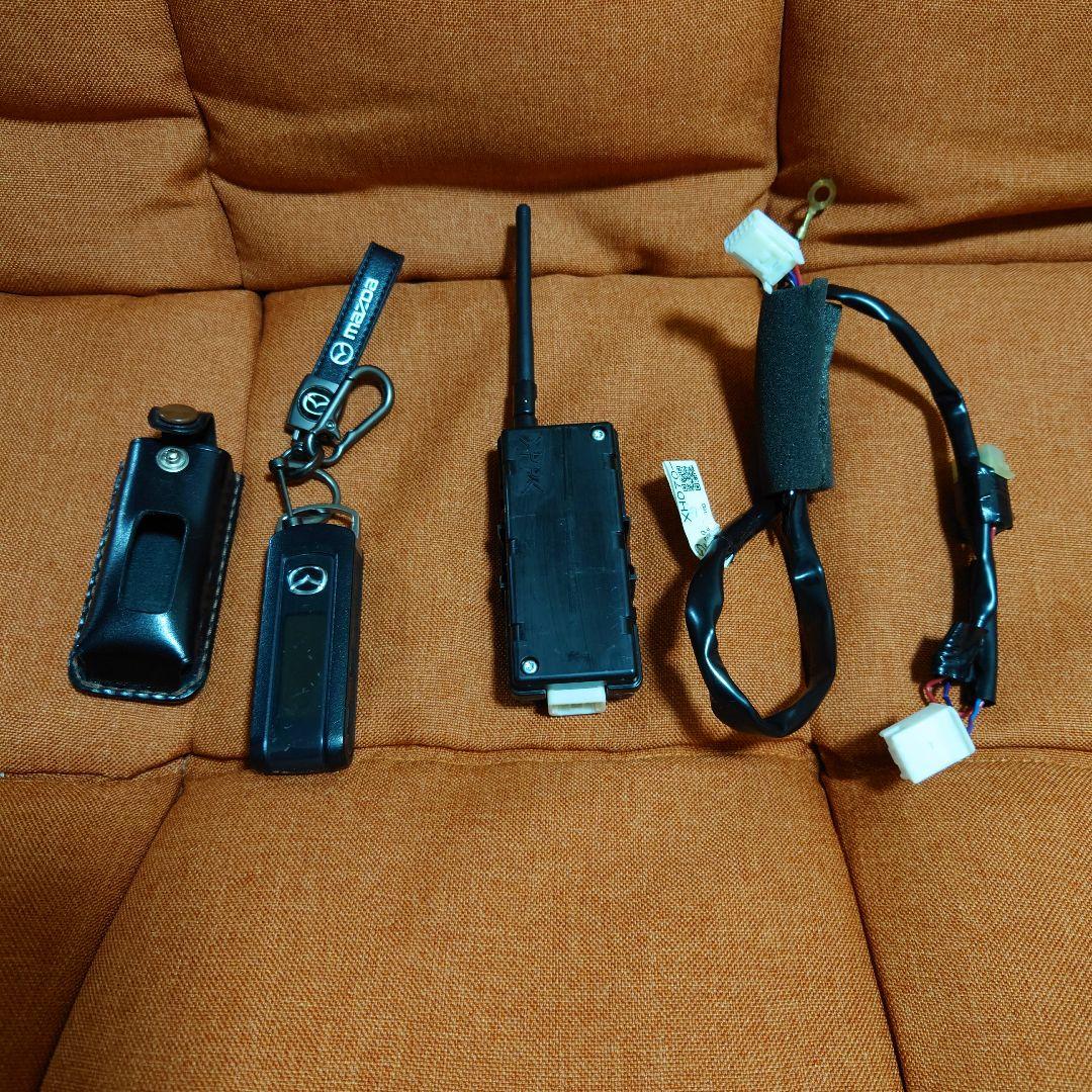 マツダ純正リモコン・エンジンスターターC920-V7-620 - メルカリ