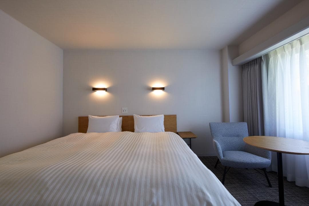 羽毛掛布団とデュベ風ストライプカバー2組（キングサイズ）K5 Amazon | デュベ ホテル 羽毛 ベッドカバー(デュベ仕様) K キング