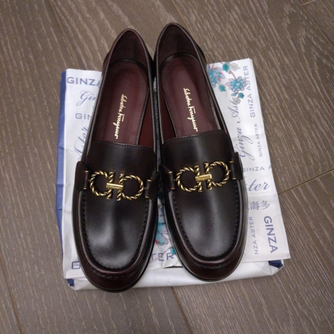 新品♡Salvatore Ferragamo ローファー ダークブラウン 楽天市場】Salvatore Ferragamo サルヴァトーレフェラガモ Loafer