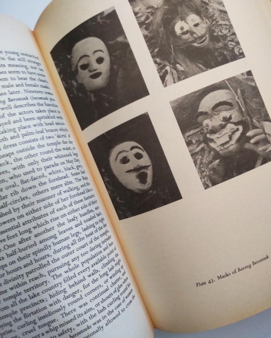 Dance and Drama in Bali（ハードカバー）貴重品！