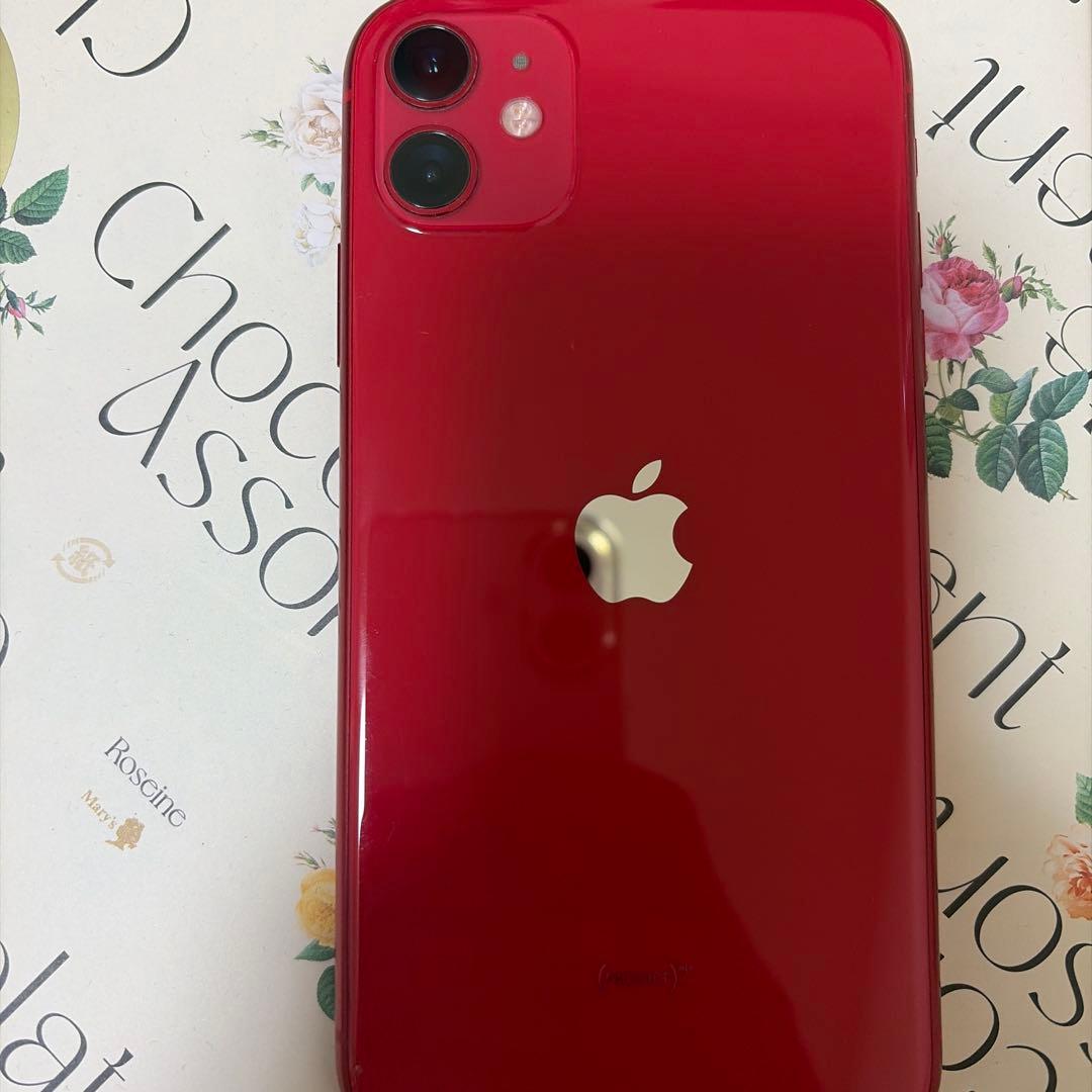Apple iPhone 11 赤 本体 - メルカリ