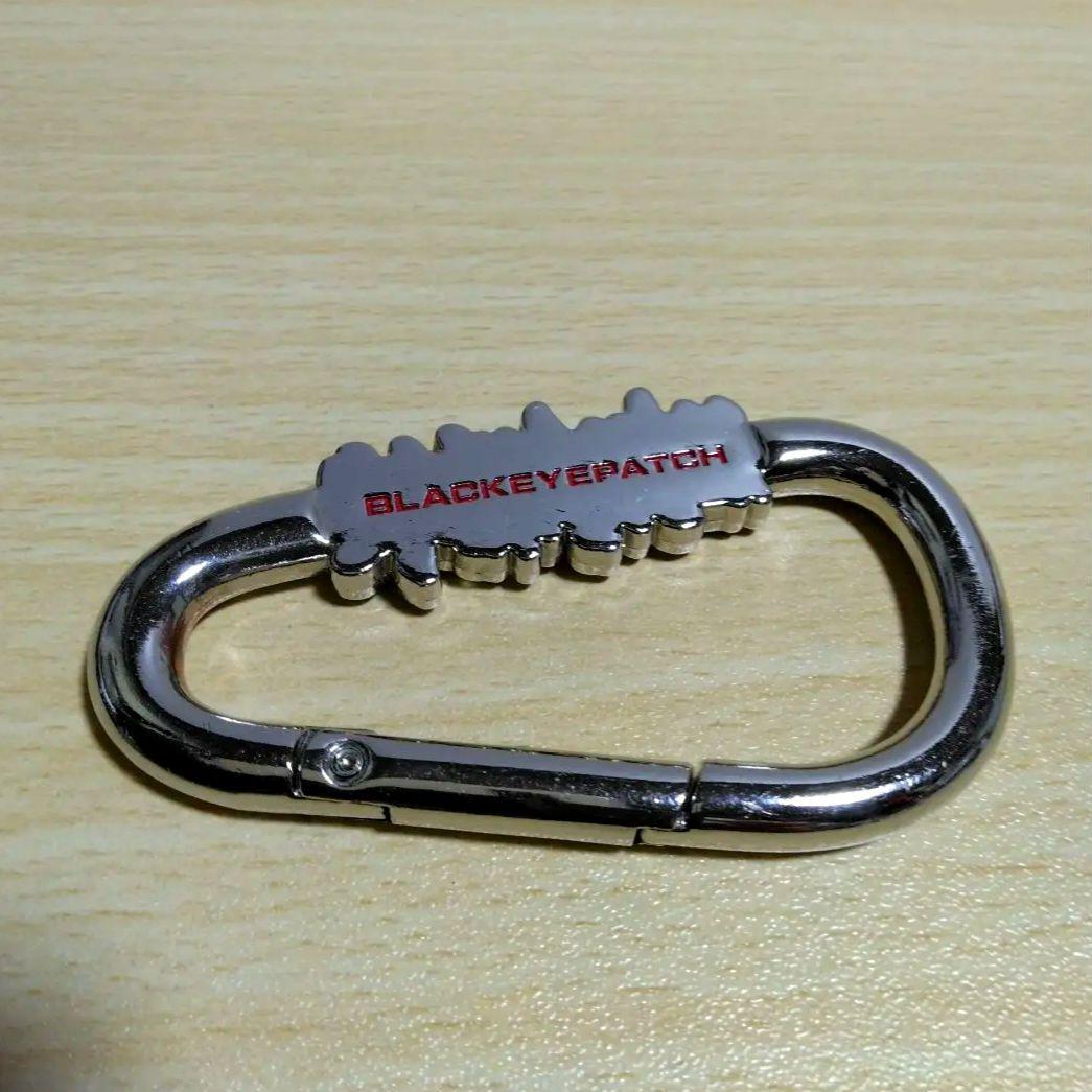 black eye patch カラビナ - メルカリ