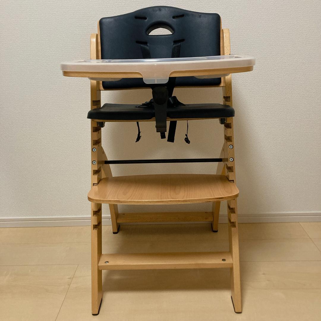 Abiie ビヨンドジュニア ハイチェア 取り外しトレイ＆テーブル＆ベルト付